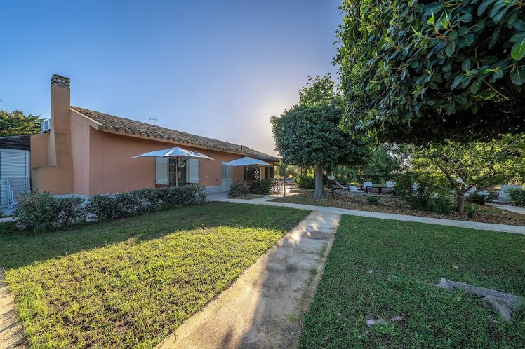 B&B Villa Carlotta Resort, Catania