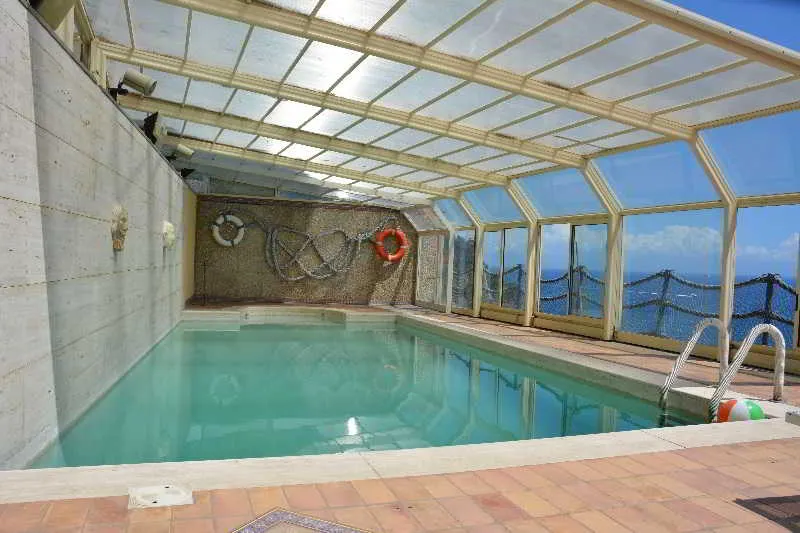 Pool, Torre Di Cesare, Naples