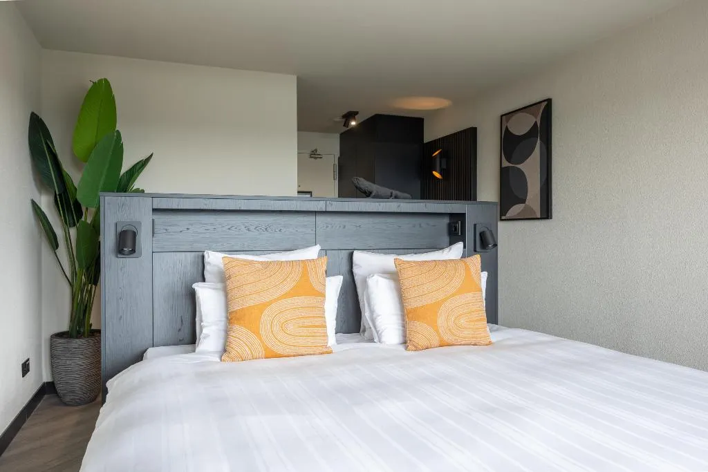 DOUBLE DELUXE Room, Leonardo Hotel IJmuiden Seaport Beach, Amsterdam