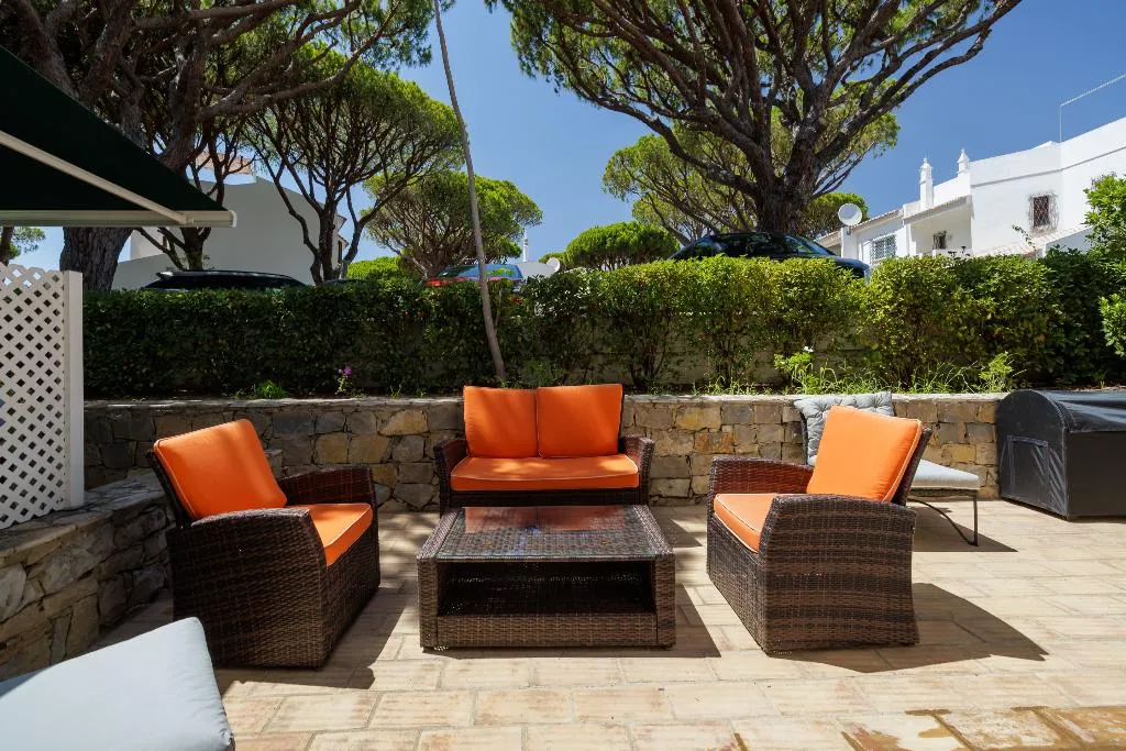 TOWNHOME THREE BEDROOMS TWO BATHROOMS Room, Vale Do Lobo Resort, Algarve