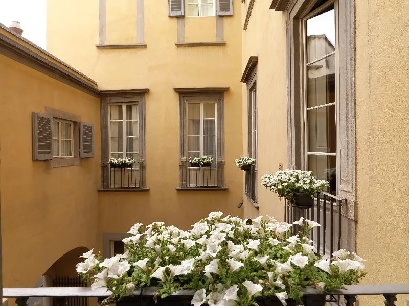 Terrace, Palazzo Di Camugliano, Florence