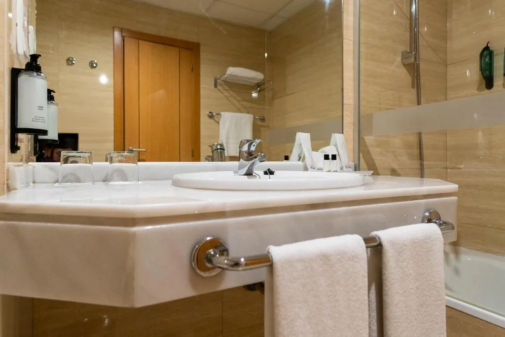 Double or Twin CAPACITY 3 Room, Sercotel Avenida Almeria, Costa Almeria