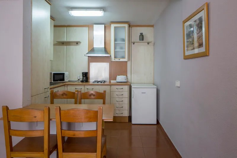 APARTMENT CAPACITY 6 TWO BEDROOMS Room, Apartamentos Vila de Tossa, Costa Brava