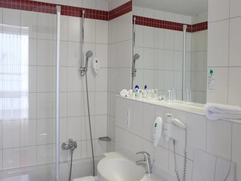 Room, Premier Inn Berlin City Süd, Berlin