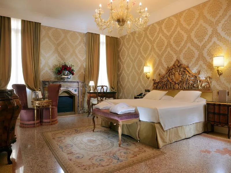JUNIOR SUITE CLASSIC Room, Ai Reali Hotel, Venice