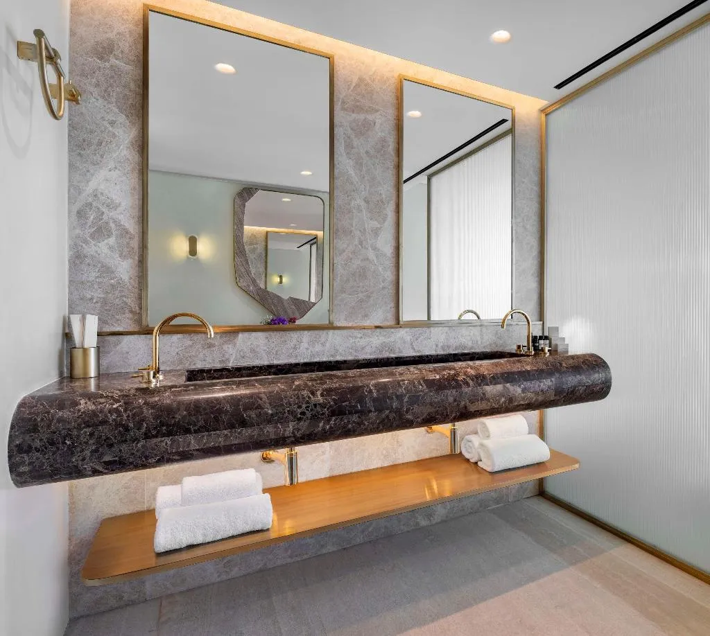 SUITE Presidential Room, Isla Brown Corinthia Resort & Spa, Curio Collect, Athens