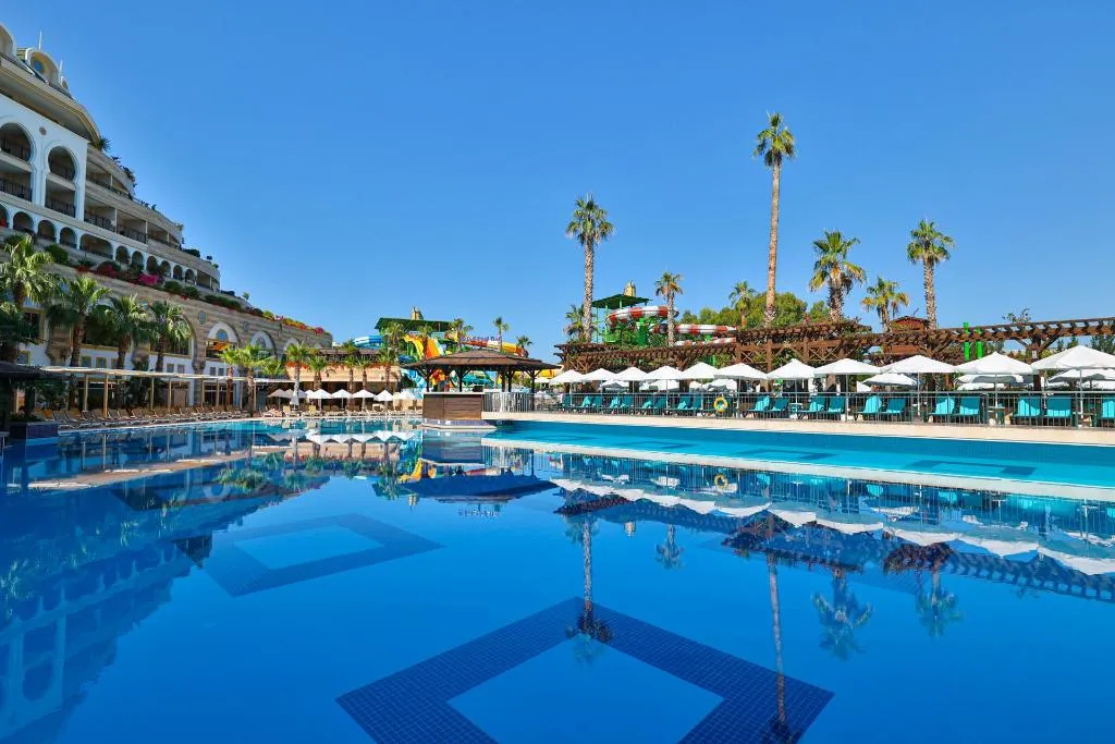 Pool, Crystal Sunset Pearl Collection, Antalya