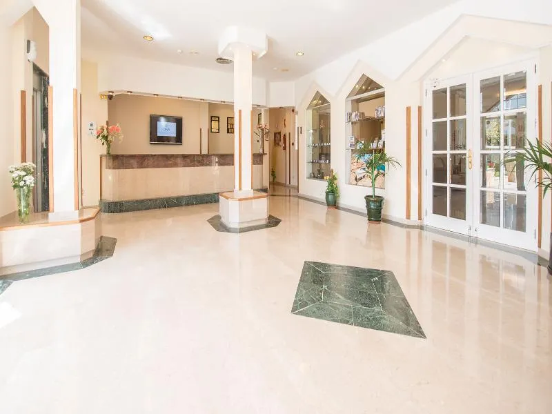 Lobby, Ona Village Cala d'Or, Majorca
