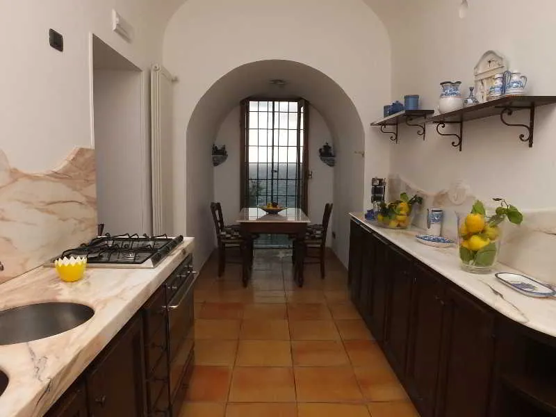 Room, Torre Di Cesare, Naples