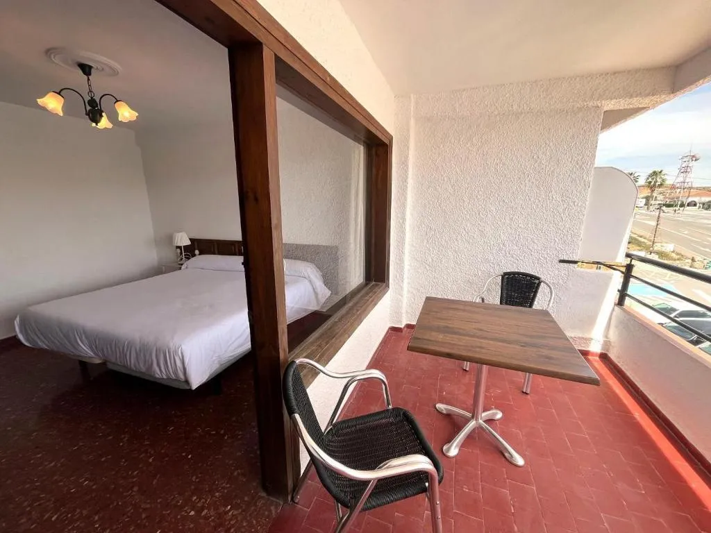 Double or Twin ECONOMY Room, Hostal Sorbas, Andalucia