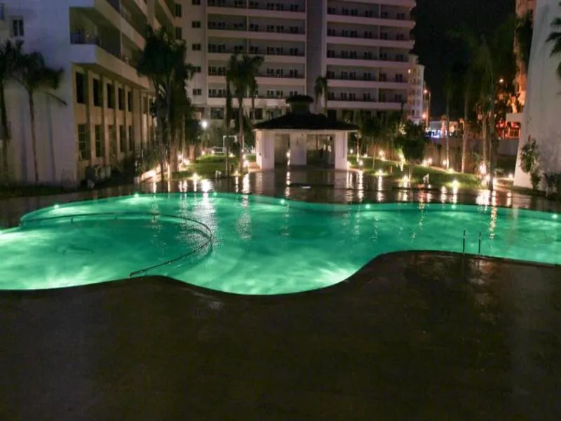 Pool, Royal Tulip City Center, Tangier