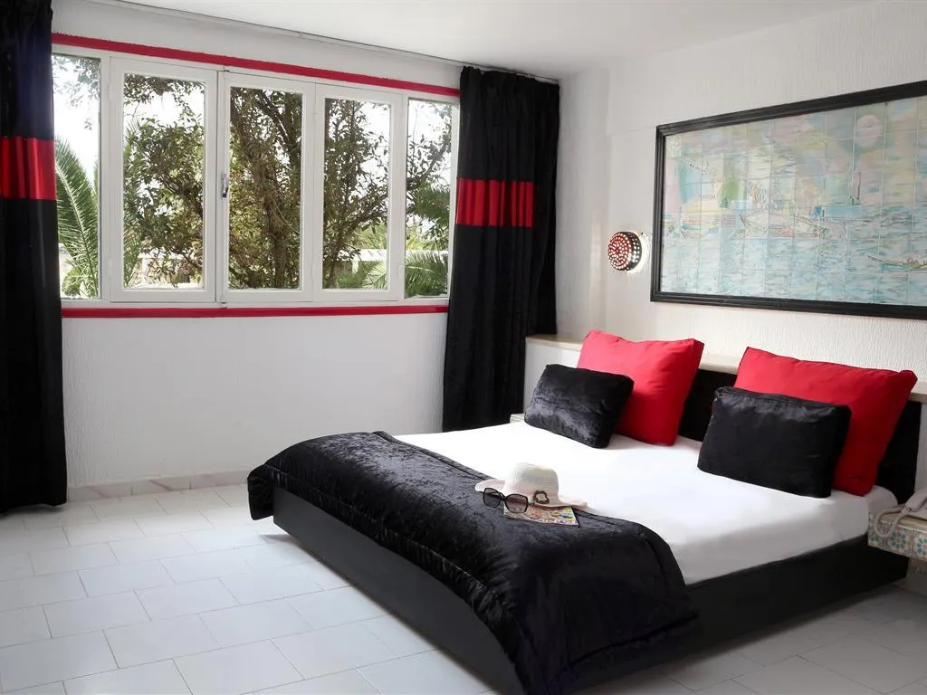 DOUBLE STANDARD Room, Le Zenith, Tunisia