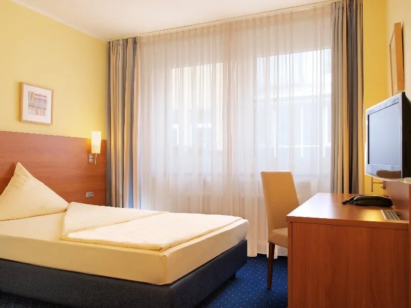 Double or Twin STANDARD Room, Callas Hotel Am Dom, Cologne