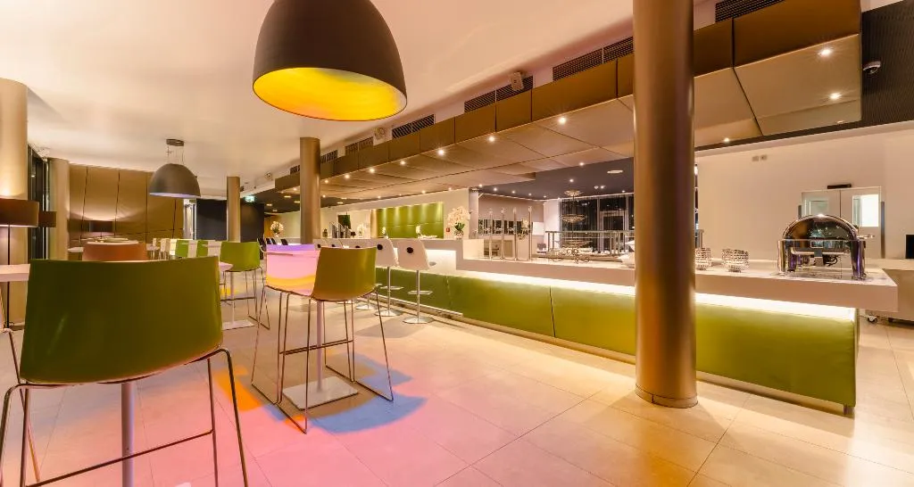 Bar, PLAZA INN Wien Gasometer, Vienna