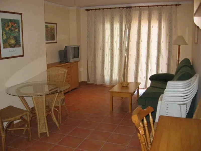 Room, Hoyo 12 Oliva, Valencia
