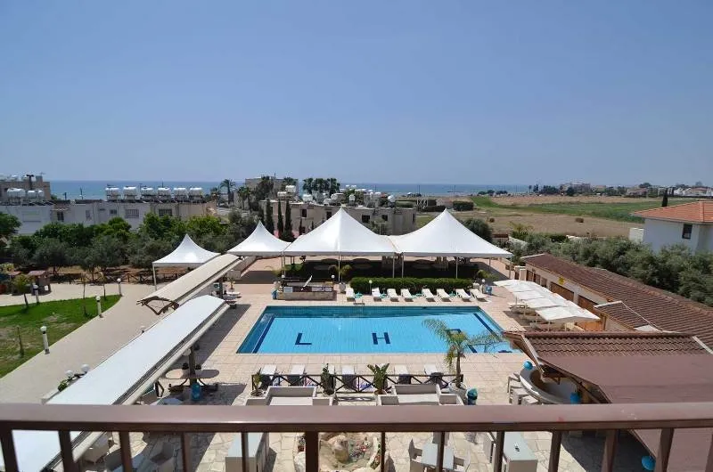 Pool, Lucky Hotel Apartments, Cyprus