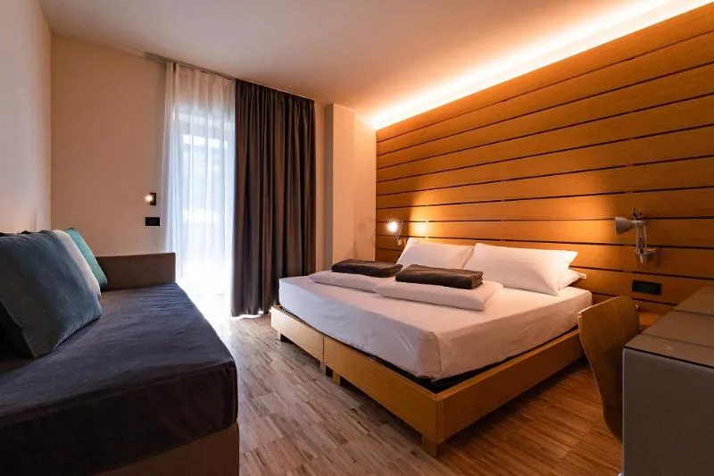 FAMILY ROOM COMFORT Room, Lake Front Hotel Mirage, Milan