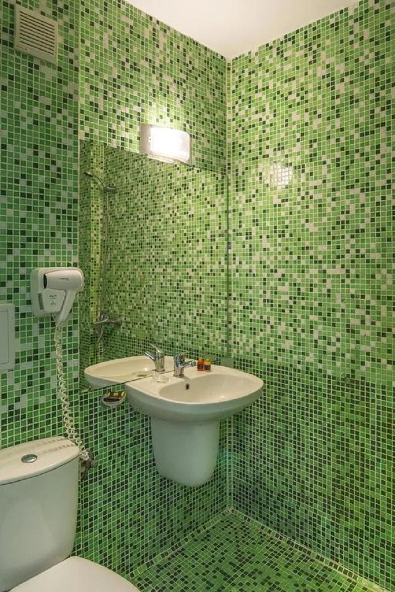 Room, Boomerang, Bourgas