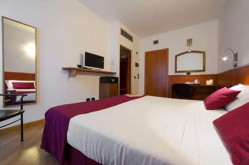 DOUBLE SINGLE USE STANDARD Room, Sonder Missori, Milan