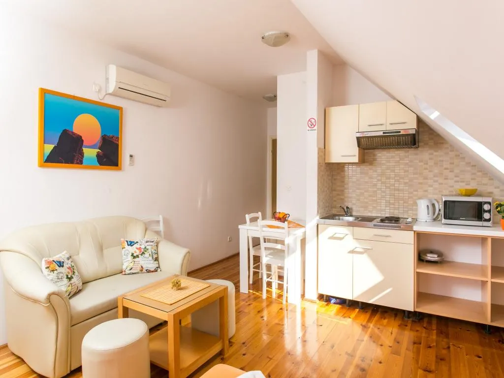 STUDIO CAPACITY 2 Room, Apartments Orka, Dubrovnik
