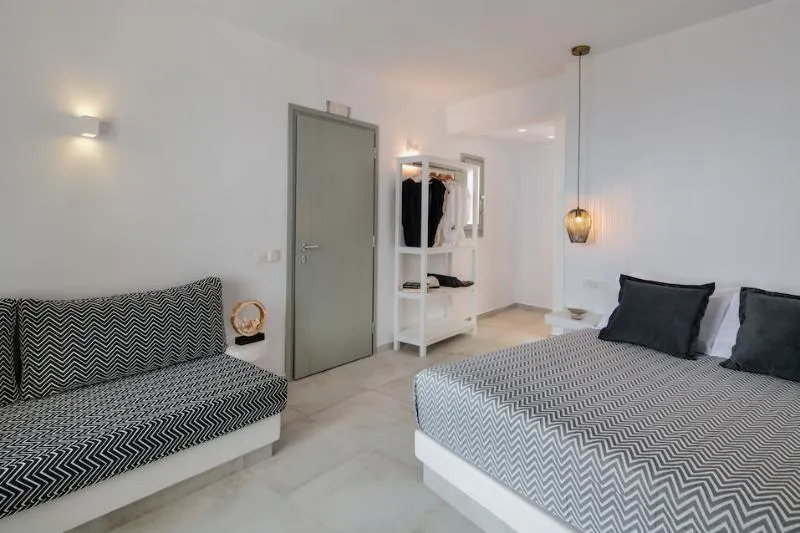 JUNIOR SUITE CLASSIC Room, Seven Suites, Santorini