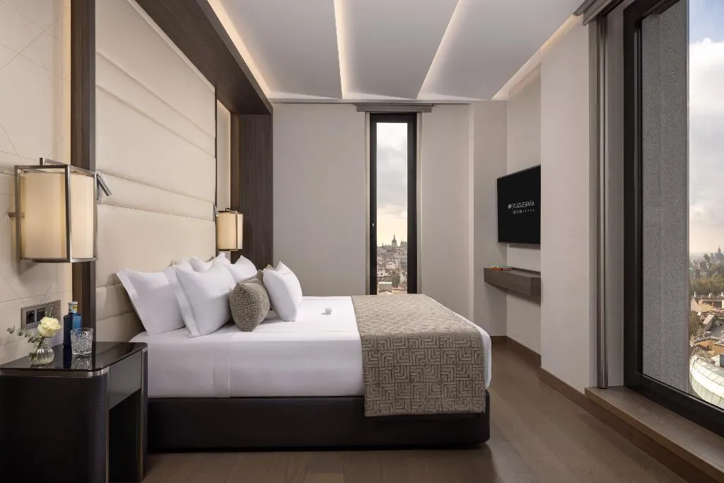 SUITE STANDARD Room, VP Plaza España Design, Madrid