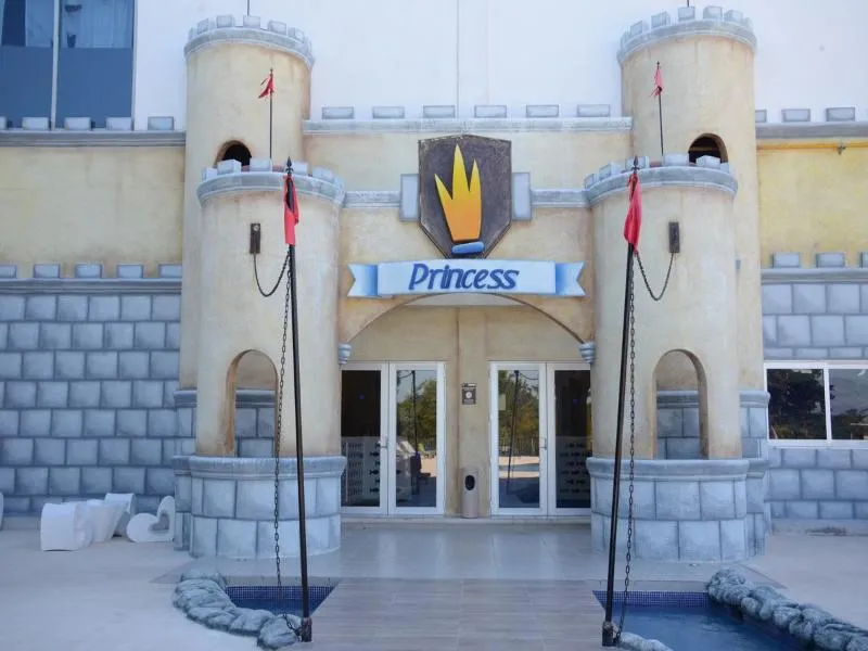 Sports and Entertainment, Family Club Princess, Playa Del Carmen