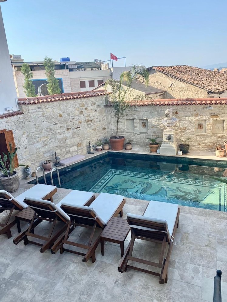 Villa Ephesus, Izmir