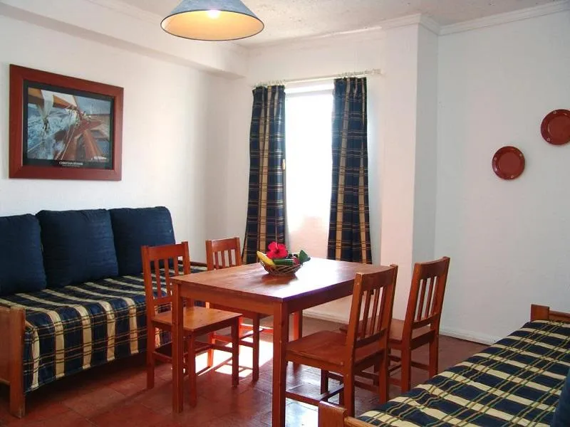 Room, Apartamentos Turísticos Regina, Algarve