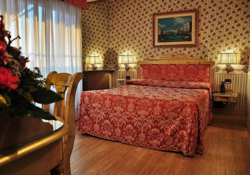 Double or Twin STANDARD Room, Venezia Hotel, Venice