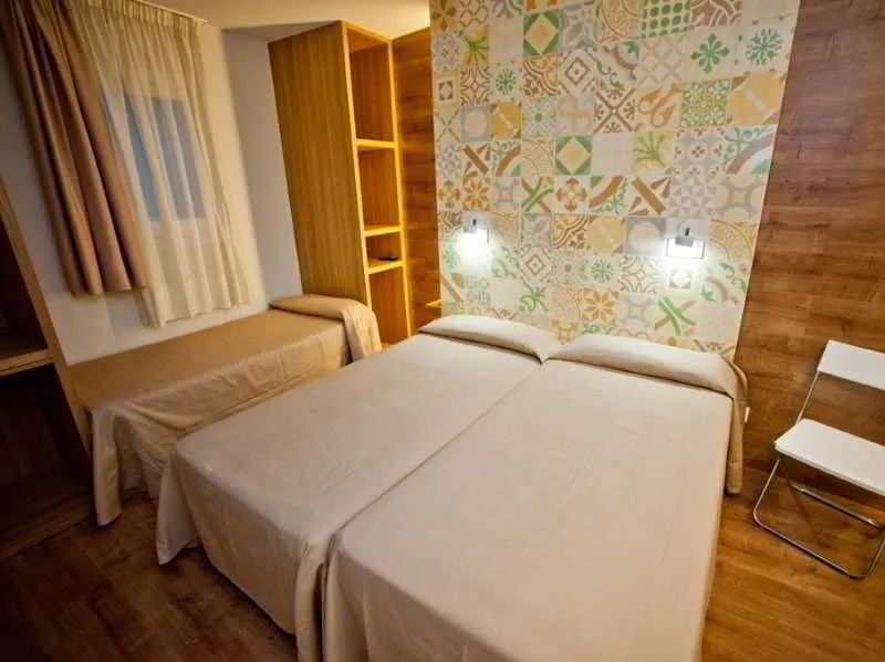 Room, Hostal Mare Nostrum, Barcelona