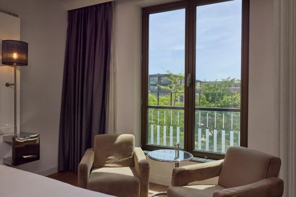 DOUBLE GARDEN VIEW Room, WestCord Fashion Hotel Amsterdam, Amsterdam