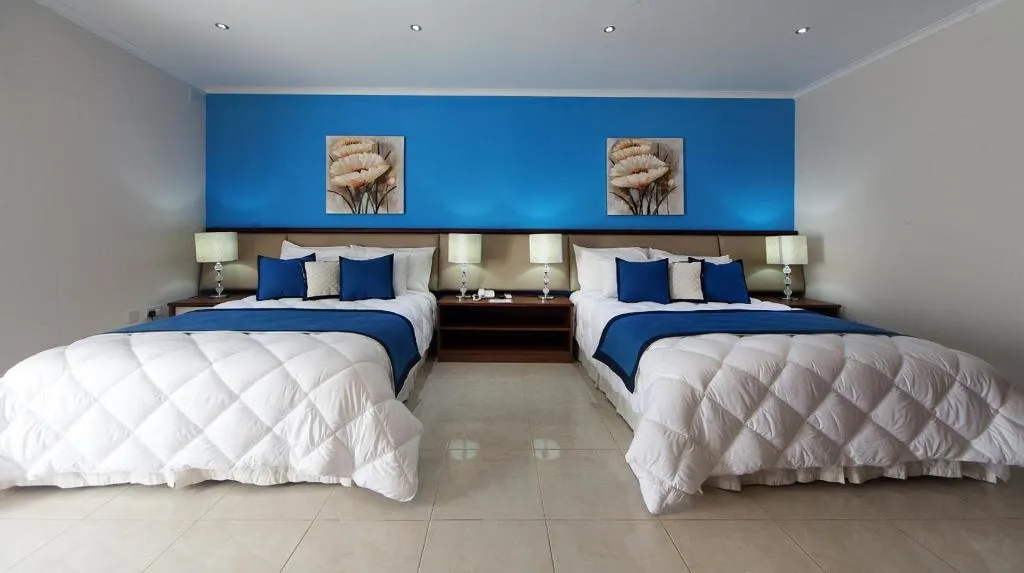 QUADRUPLE SEA VIEW Room, Port View Guest House, Malta