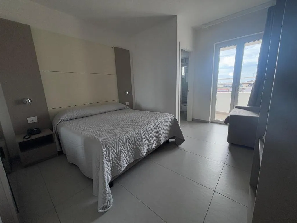 QUADRUPLE DELUXE Room, Hotel La Mela, Naples