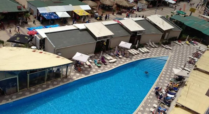 Pool, Glarus, Bourgas