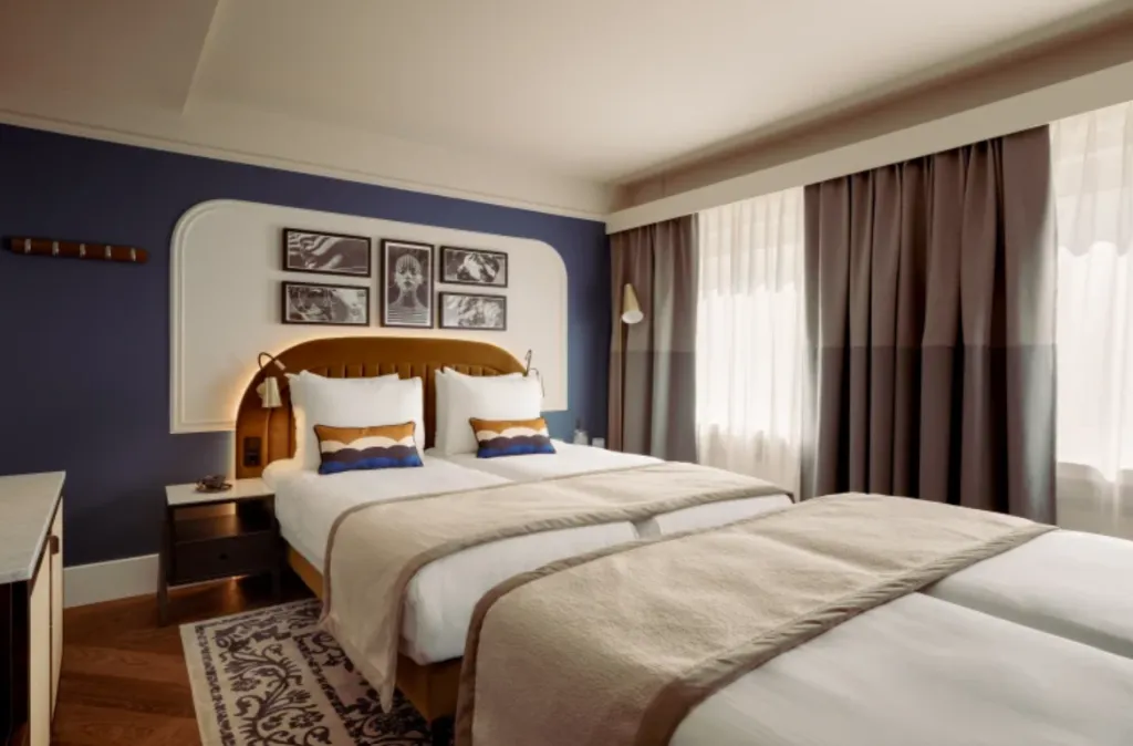 QUADRUPLE COMFORT Room, Leonardo Boutique Hotel The Lancaster Amsterdam, Amsterdam