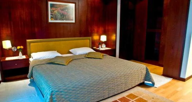 Room, Al Faris 3 Deluxe Hotel Apartments, Dubai