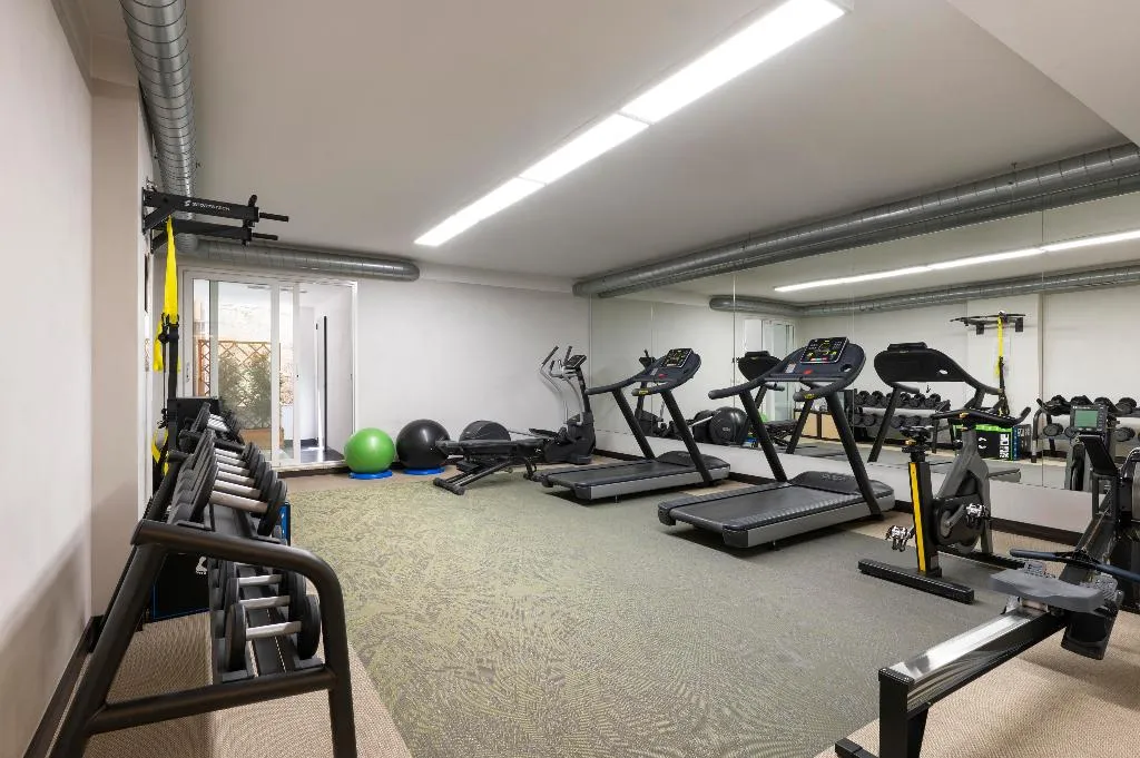 Sports and Entertainment, WarmtHotel, Rome