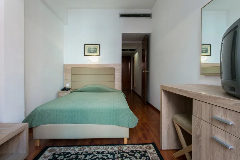 SINGLE STANDARD Room, Arethusa, Athens