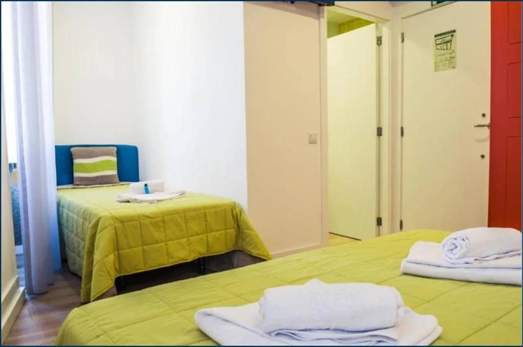 FAMILY ROOM CLASSIC Room, In Barcelos Hostel & Guest House, Porto