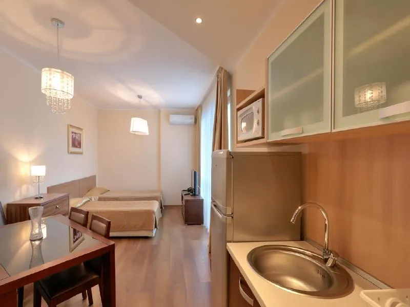 Room, Golden Line, Varna