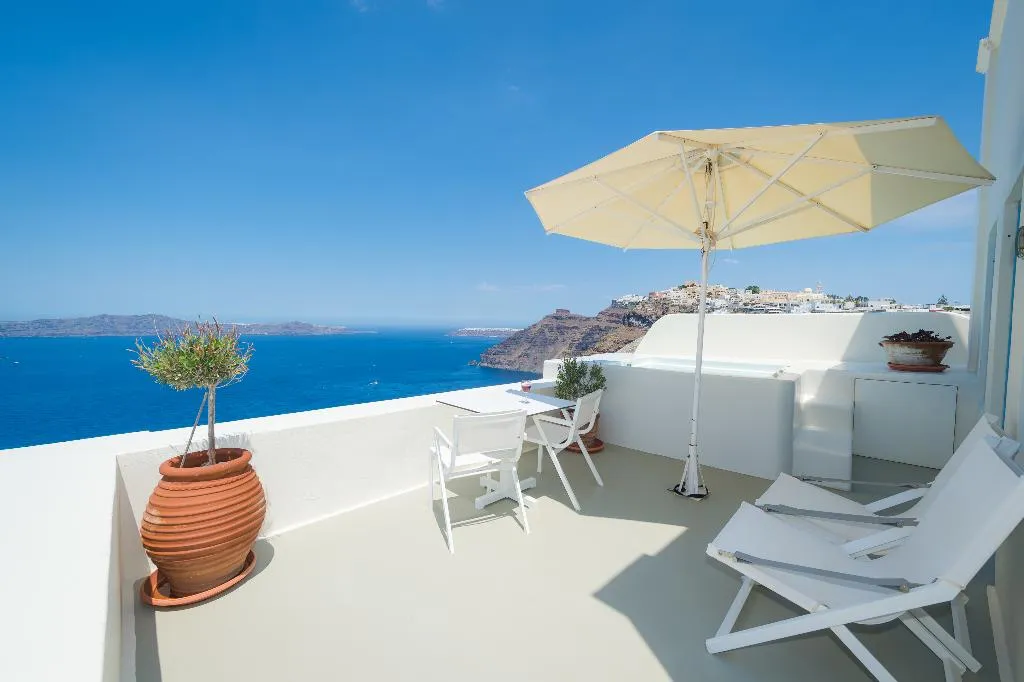 SUITE STANDARD Room, Pantelia Suites, Santorini
