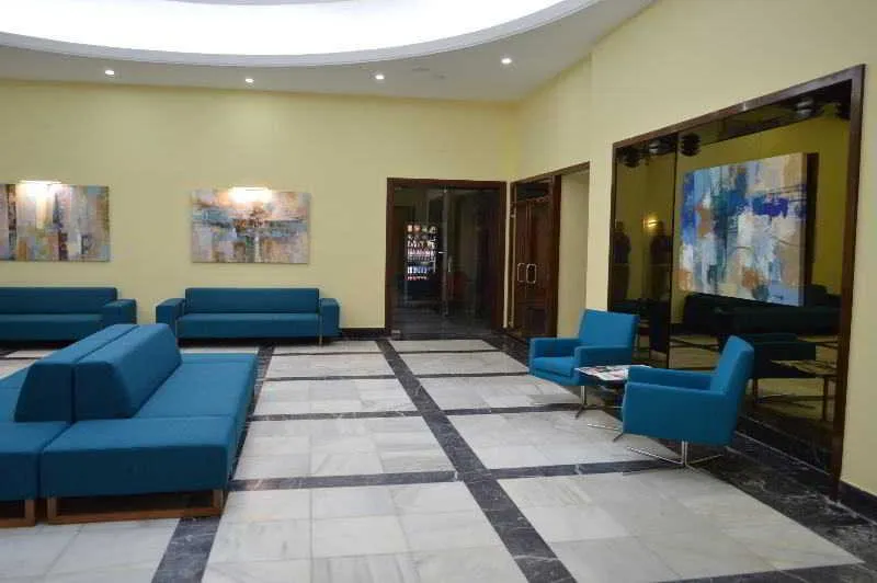 Lobby, De Francia Y Paris, Costa De La Luz