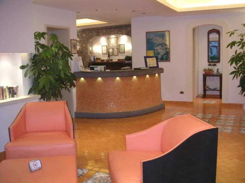 Lobby, Del Mare, Naples