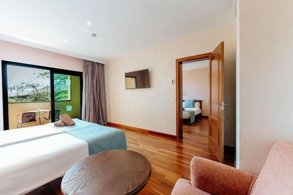 FAMILY ROOM SEA VIEW TWO BEDROOMS Room, R2 Rio Calma Hotel, Fuerteventura