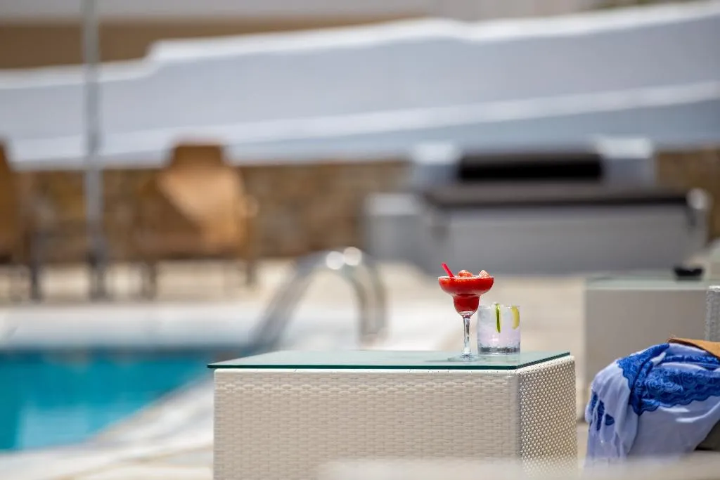 Pool, Yiannaki, Mykonos