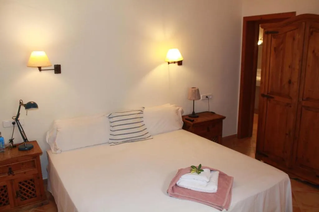 DOUBLE SINGLE USE WITH DOUBLE BED Room, Nou Dalt Muntanya, Majorca