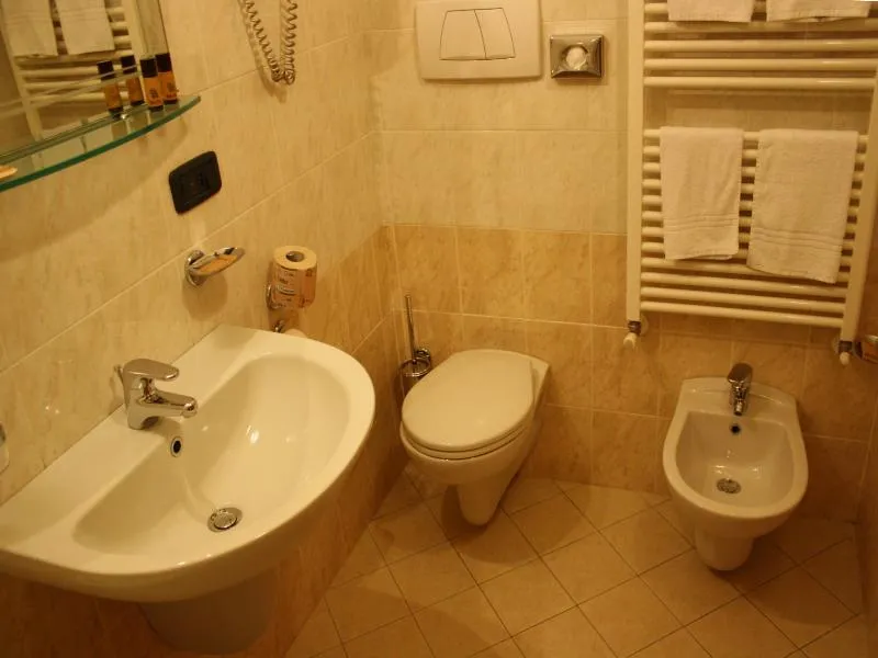 Room, Hotel Majestic - Linate Airport, Milan