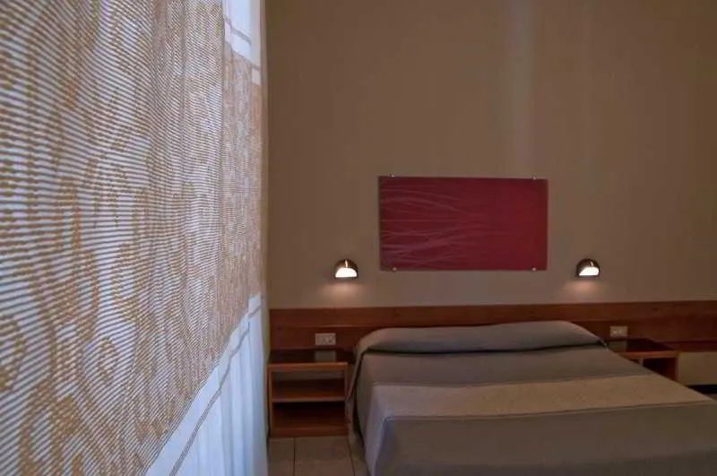 Room, Italia, Cagliari