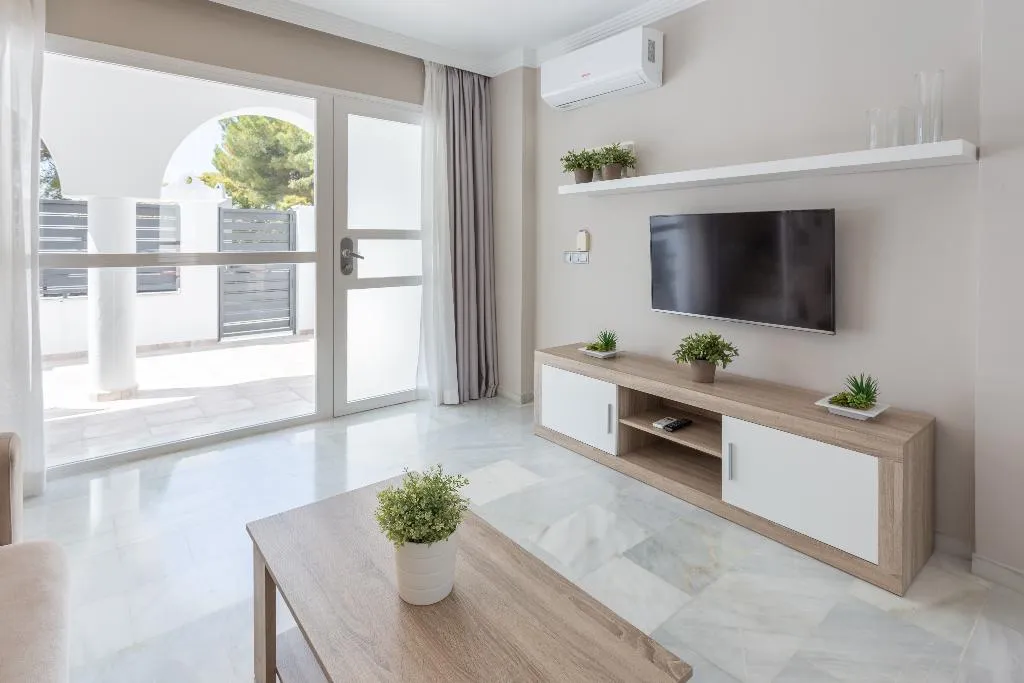 APARTMENT CAPACITY 5 TWO BEDROOMS Room, Sercotel Vime La Reserva De Marbella, Costa Del Sol